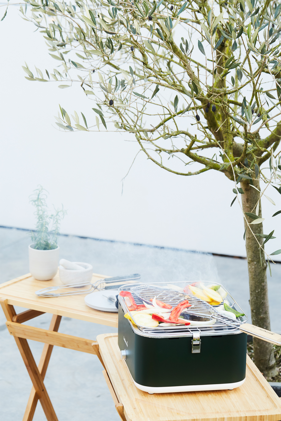 barbecook-carlo-tischgrill-army-green-holzkohle-6-pers image 6