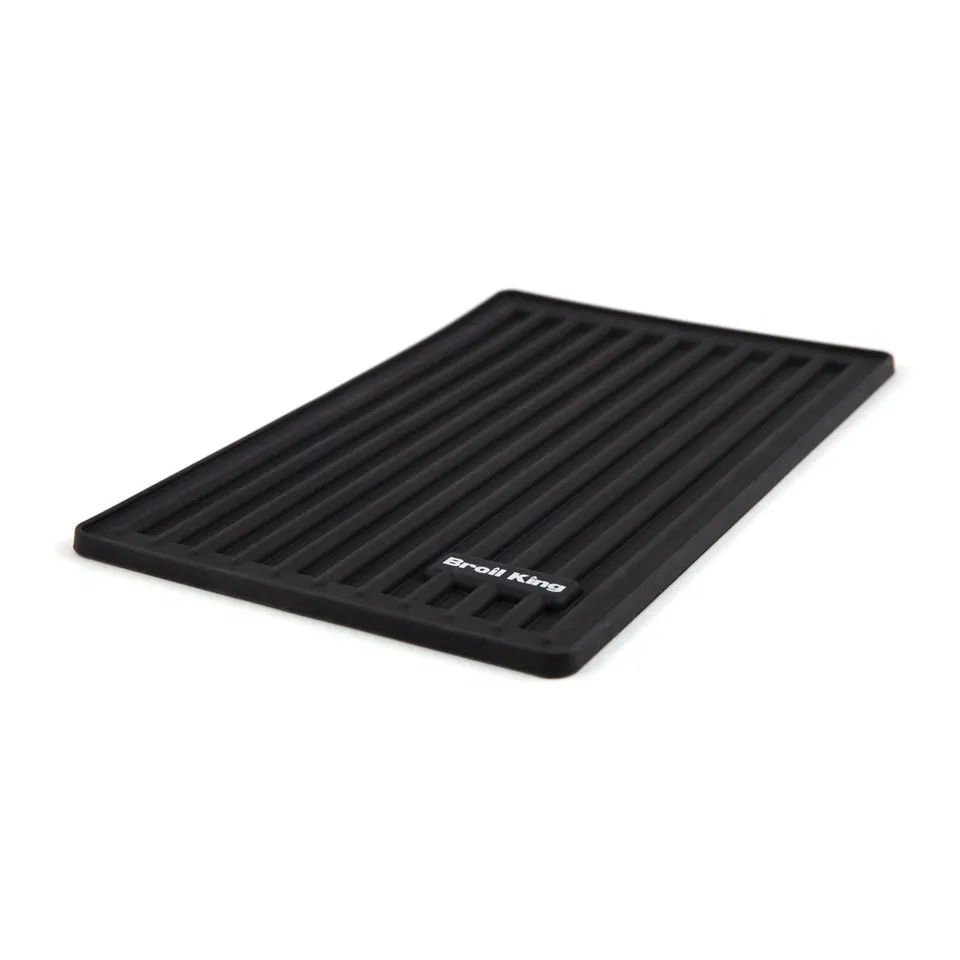 broil-king-crown-magnet-silikon-seitenablagen-matte-pellet image 1