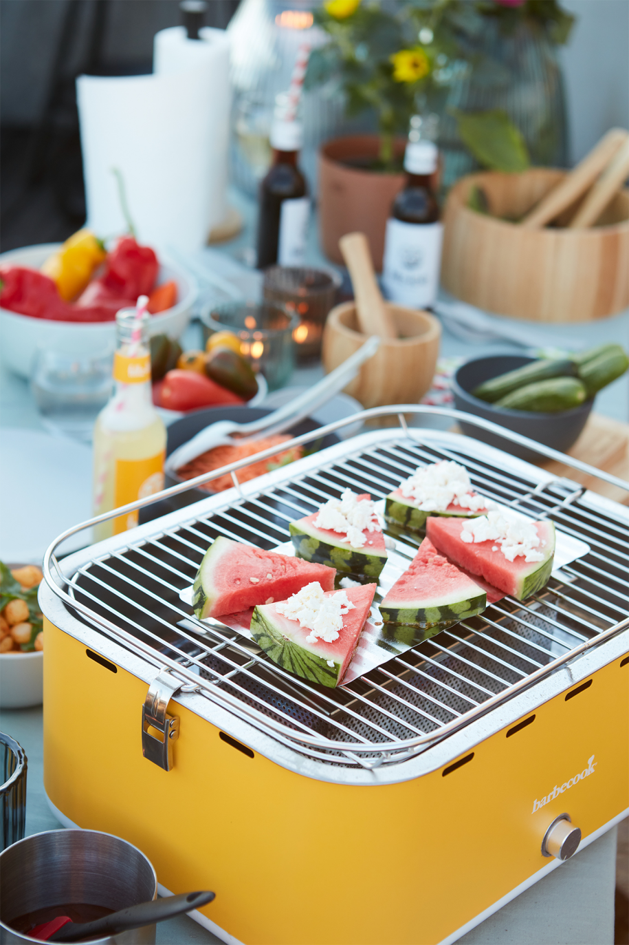 barbecook-carlo-yellow-sunshine-tischgrill-holzkohle-6-personen image 7