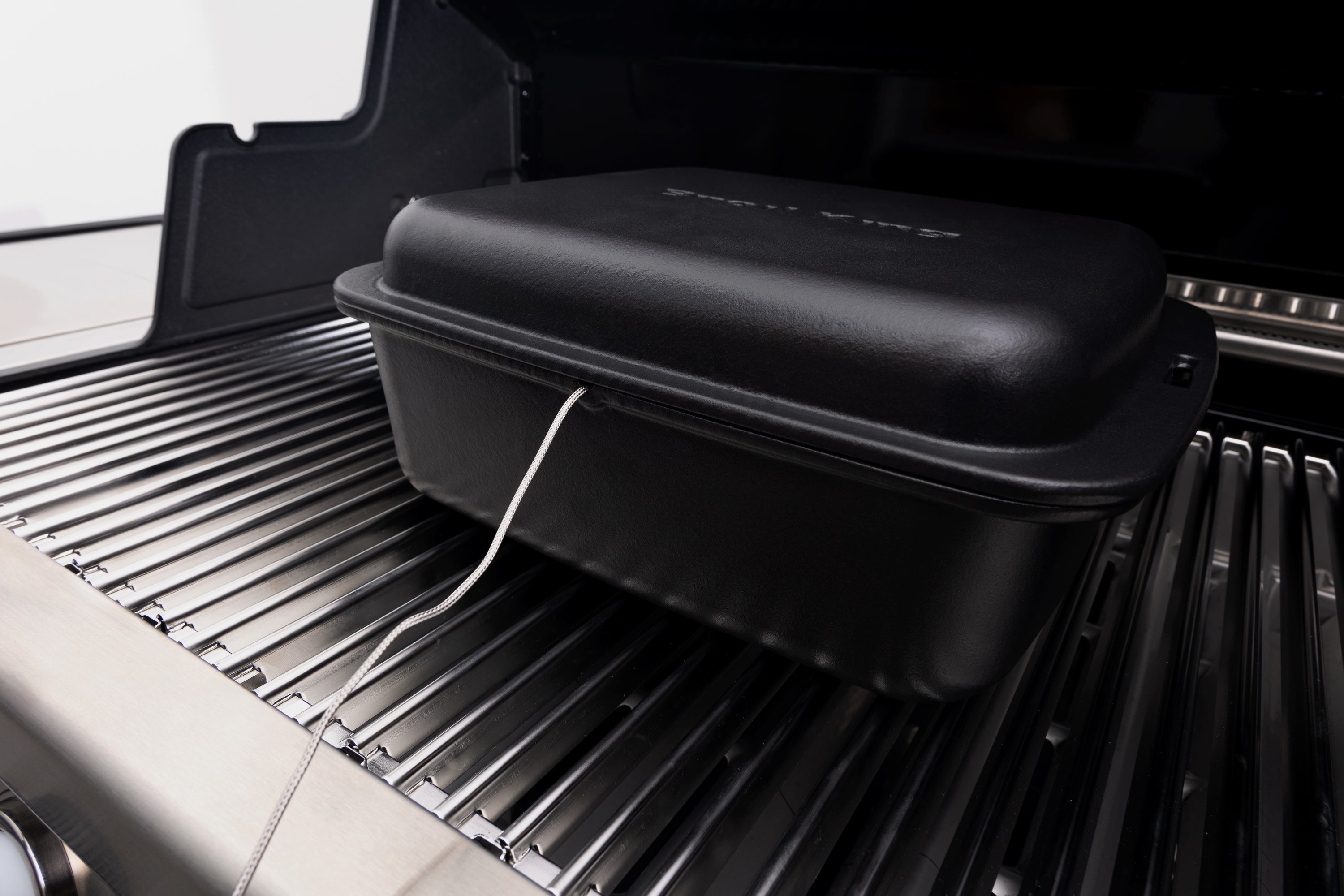 broil-king-dutch-oven-gusseisen-br-ter-mit-rost image 4